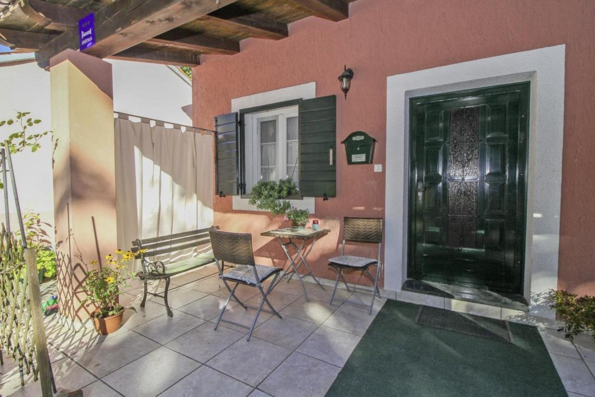Dalibor in Jakačići - Haus für 2-4 Personen Gračišće Exterior foto