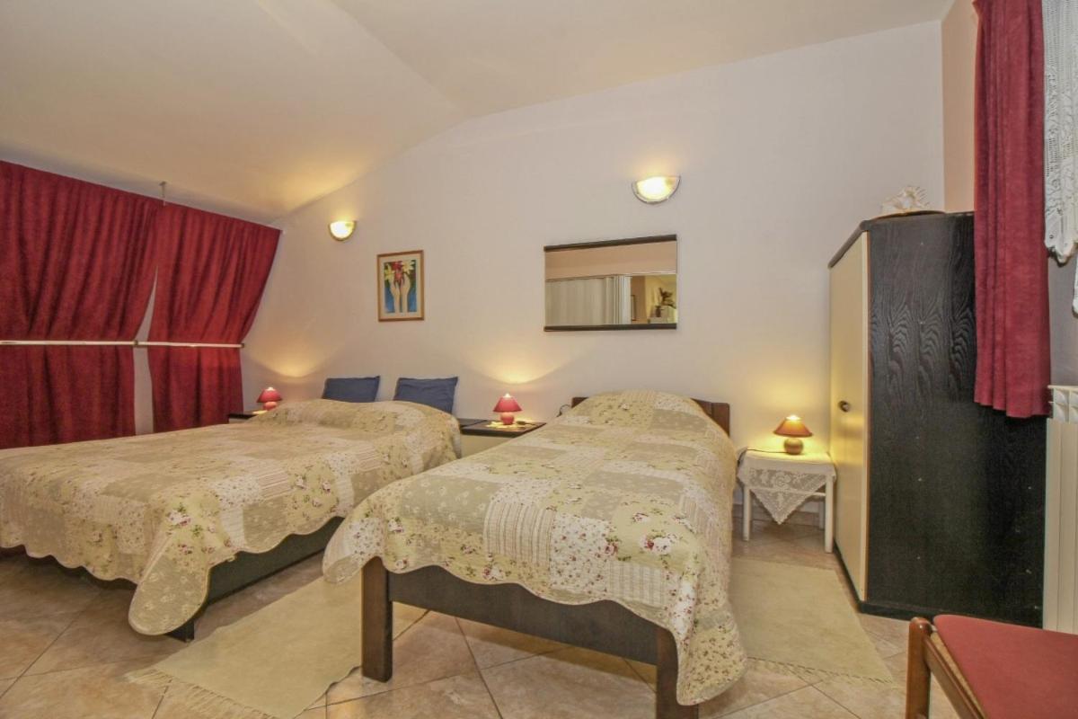 Dalibor in Jakačići - Haus für 2-4 Personen Gračišće Exterior foto