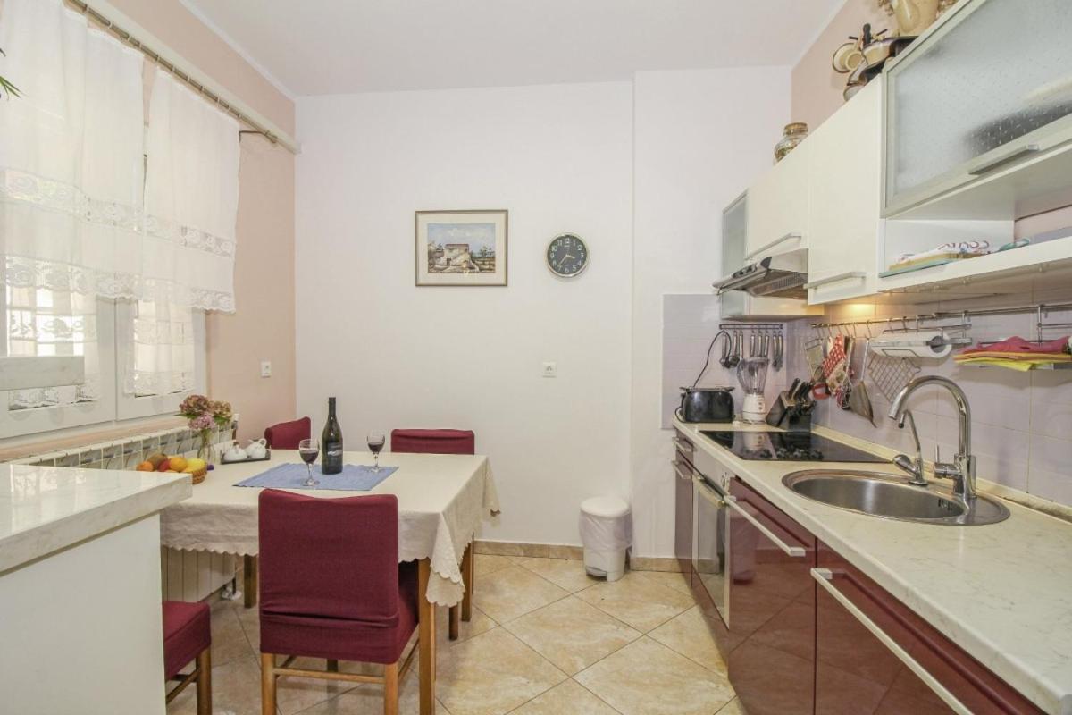 Dalibor in Jakačići - Haus für 2-4 Personen Gračišće Exterior foto
